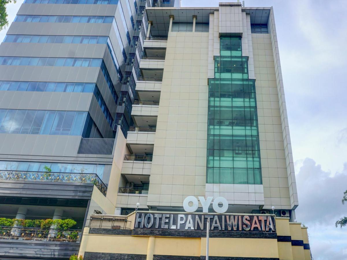 Oyo 3967 Hotel Pantai Wisata Makassar Kültér fotó