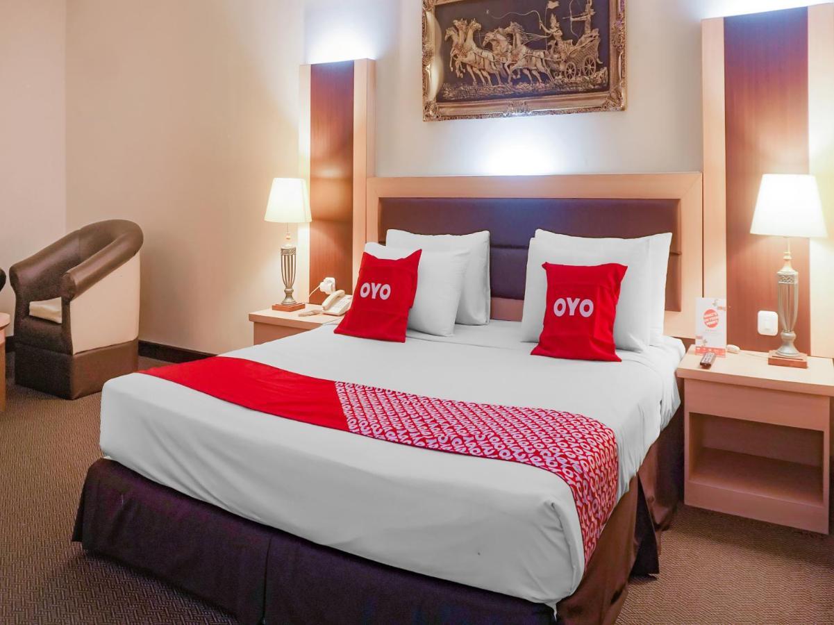 Oyo 3967 Hotel Pantai Wisata Makassar Kültér fotó