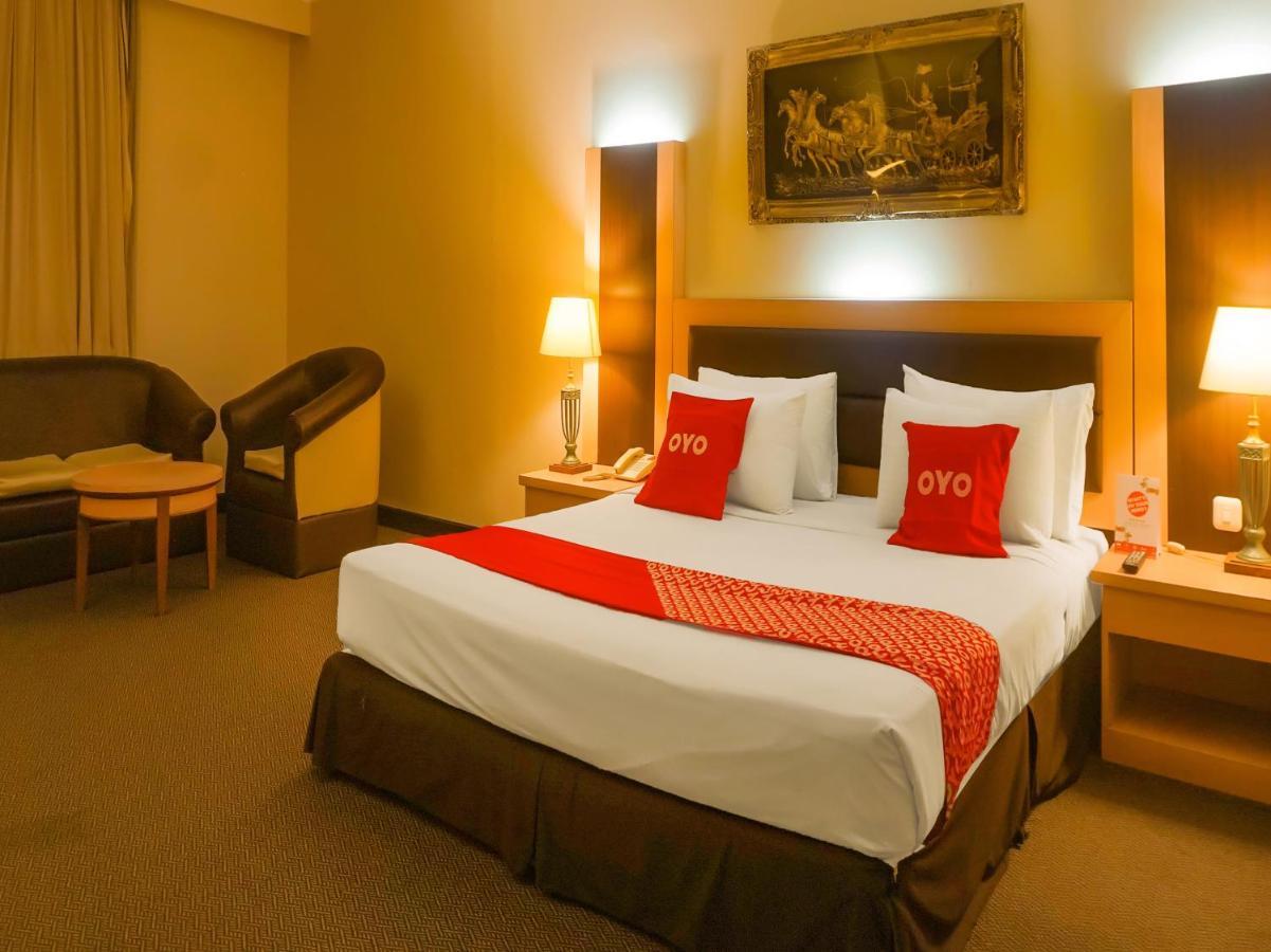 Oyo 3967 Hotel Pantai Wisata Makassar Kültér fotó