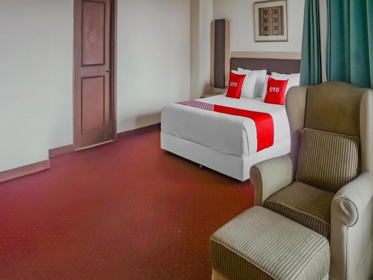 Oyo 3967 Hotel Pantai Wisata Makassar Kültér fotó