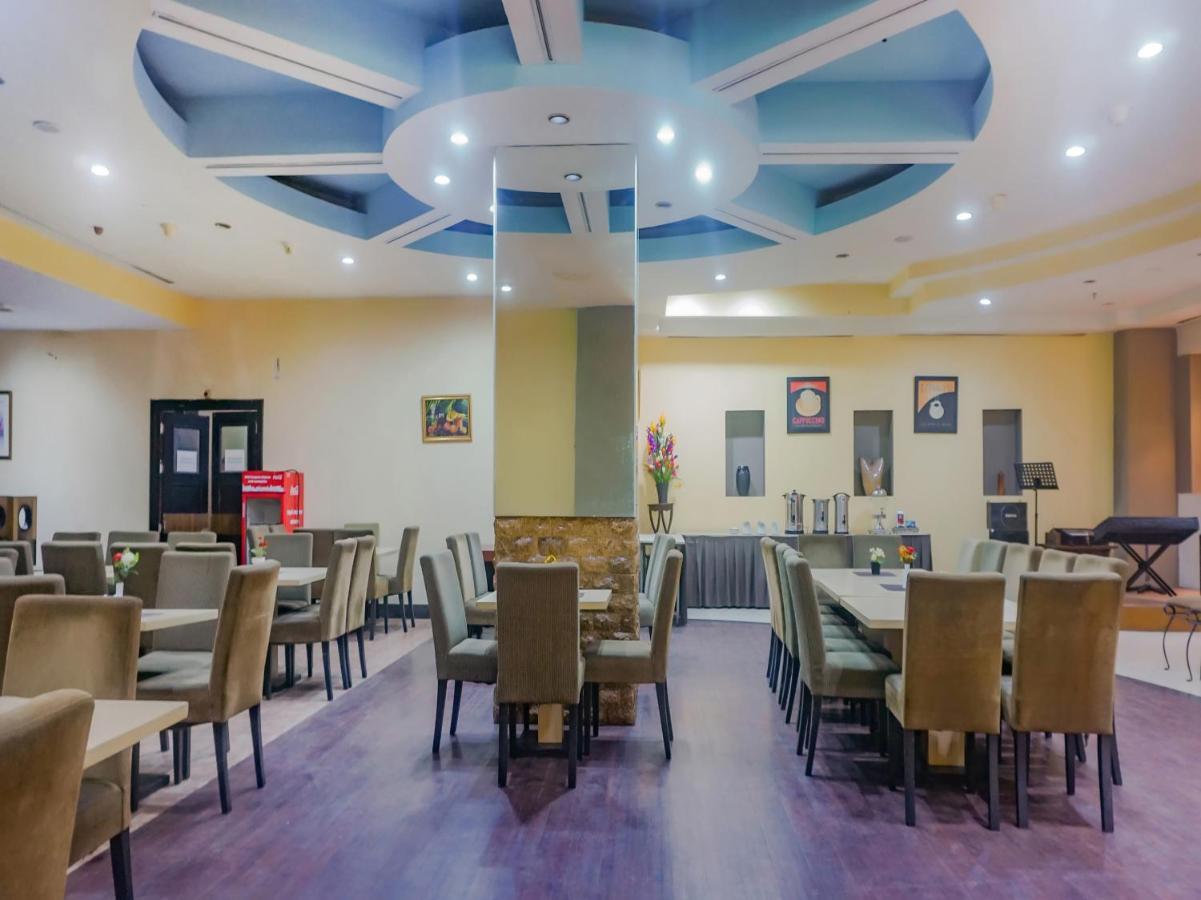 Oyo 3967 Hotel Pantai Wisata Makassar Kültér fotó
