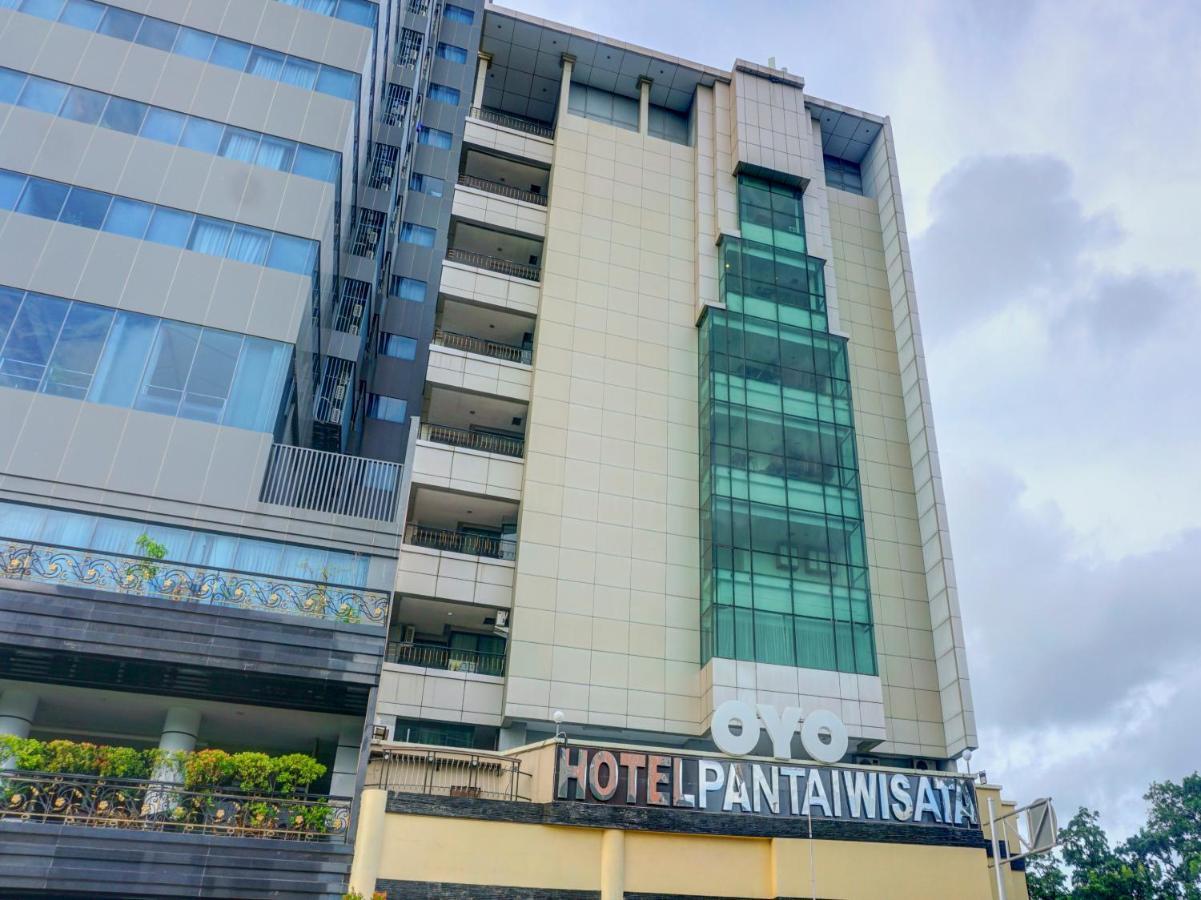 Oyo 3967 Hotel Pantai Wisata Makassar Kültér fotó