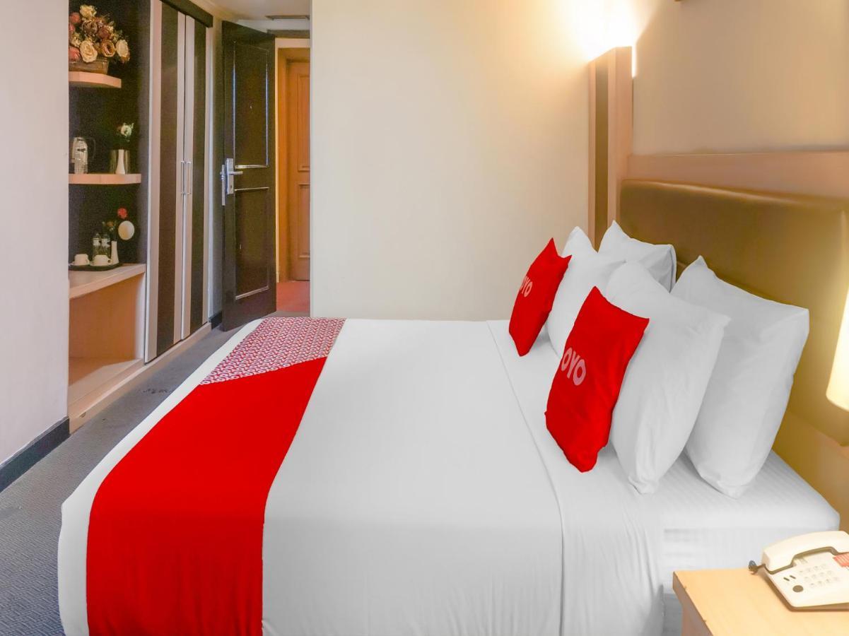 Oyo 3967 Hotel Pantai Wisata Makassar Kültér fotó